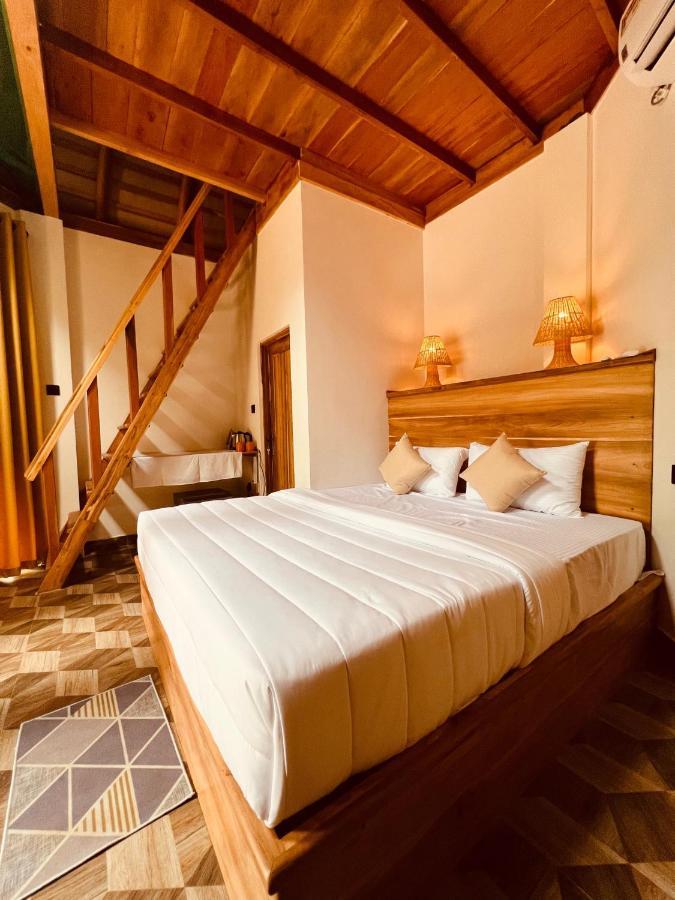 Turtle Wood Cabin Tangalle Exterior photo