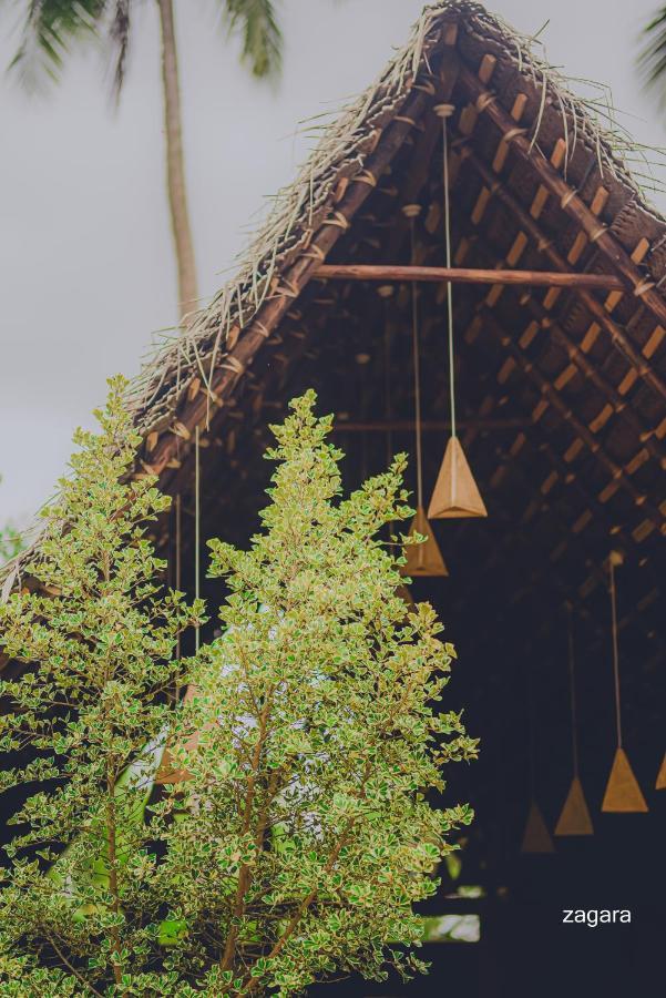 Turtle Wood Cabin Tangalle Exterior photo